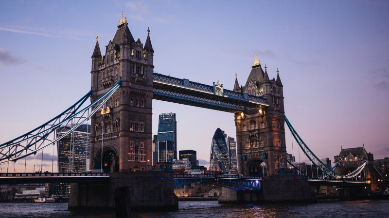 Get expert help to apply for UK Settlement Visa (ILR). Check eligibility, requirements, and benefits to live permanently in the UK.
