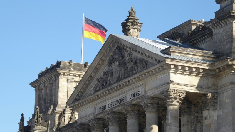 Schengen Germany visa guide: requirements, checklist, application tips & how to apply easily for your Germany trip.
