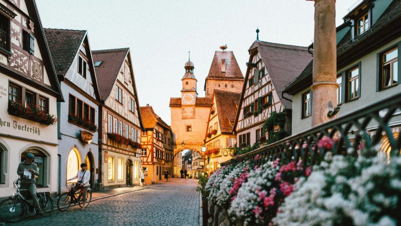 Schengen Germany visa guide: requirements, checklist, application tips & how to apply easily for your Germany trip.