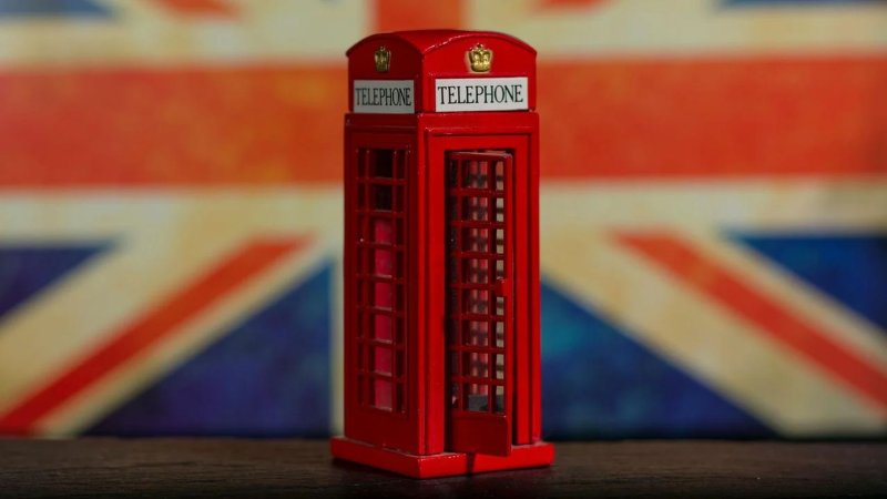 India-UK FTA 2025: Boosts trade, cuts tariffs, eases UK visas for Indian professionals. Key details on the new agreement.
