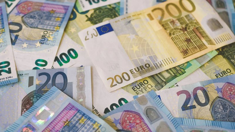 Apply for a Schengen Belgium visa. Learn requirements, types, fees & tips for smooth travel to Belgium & the Schengen zone.