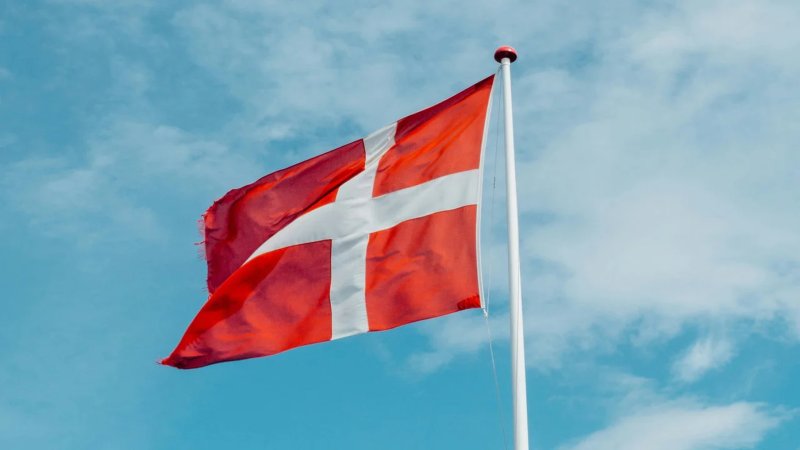 Get your Schengen Denmark visa easily and explore Copenhagen, castles, cuisine & more. Fast guide to requirements & application.