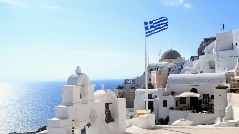Learn how to apply for a Schengen Greece visa, requirements, fees & tips to explore Greece’s islands, culture & historic sites.