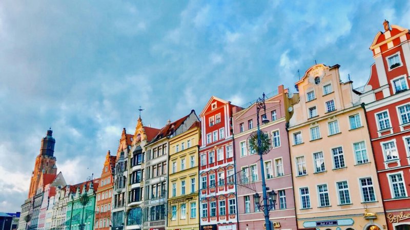 Poland Schengen visa 2025 guide: requirements, documents, application steps & tips to secure your visa for travel, business, or study.