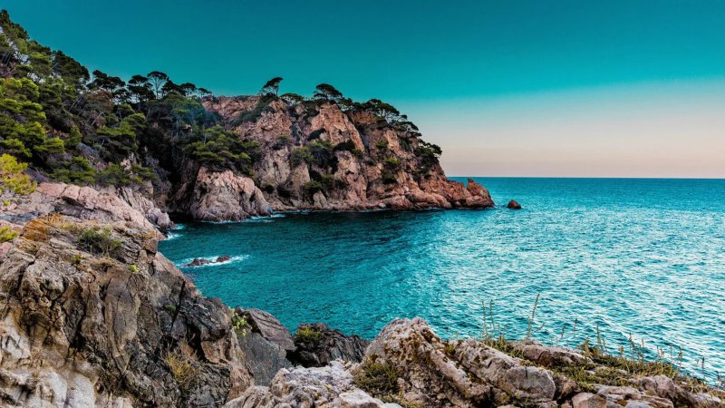 Schengen Spain visa application guide 2025: Requirements, tips, and steps to apply stress-free for your trip to Spain.