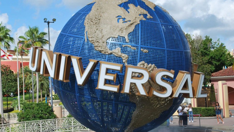 Universal UK theme park in Bedford to boost tourism, create 8,000 jobs, and attract 8.5M+ visitors as Europe’s newest attraction.