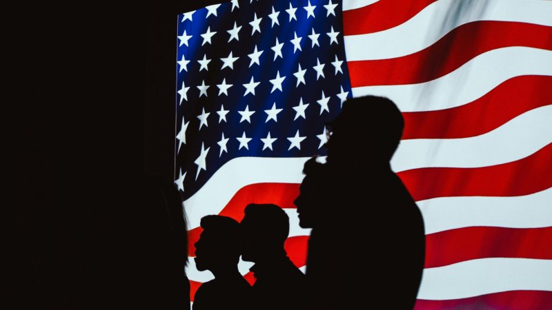 Step-by-step guide to the US visa application process. Learn visa types, DS-160 form, interview tips, and approval timeline.