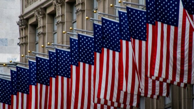 Step-by-step guide to the US visa application process. Learn visa types, DS-160 form, interview tips, and approval timeline.
