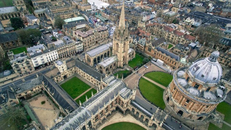 Learn who needs the new UK ETA (Electronic Travel Authorisation), how to apply, and key 2025 dates for travel to the UK.