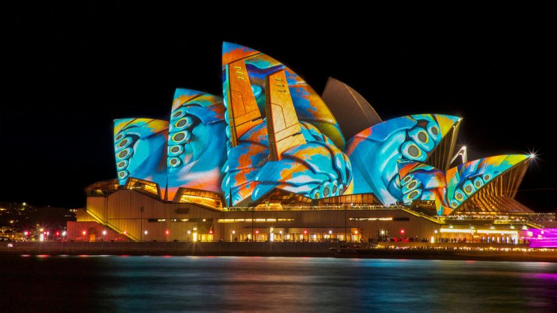 Apply for the Australia Visitor Visa (Subclass 600) to travel for tourism, business, or family visits. Learn about eligibility, required documents, and how to apply with expert help.